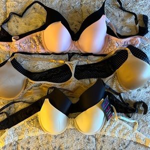 Lot of 6 Underwire Bras